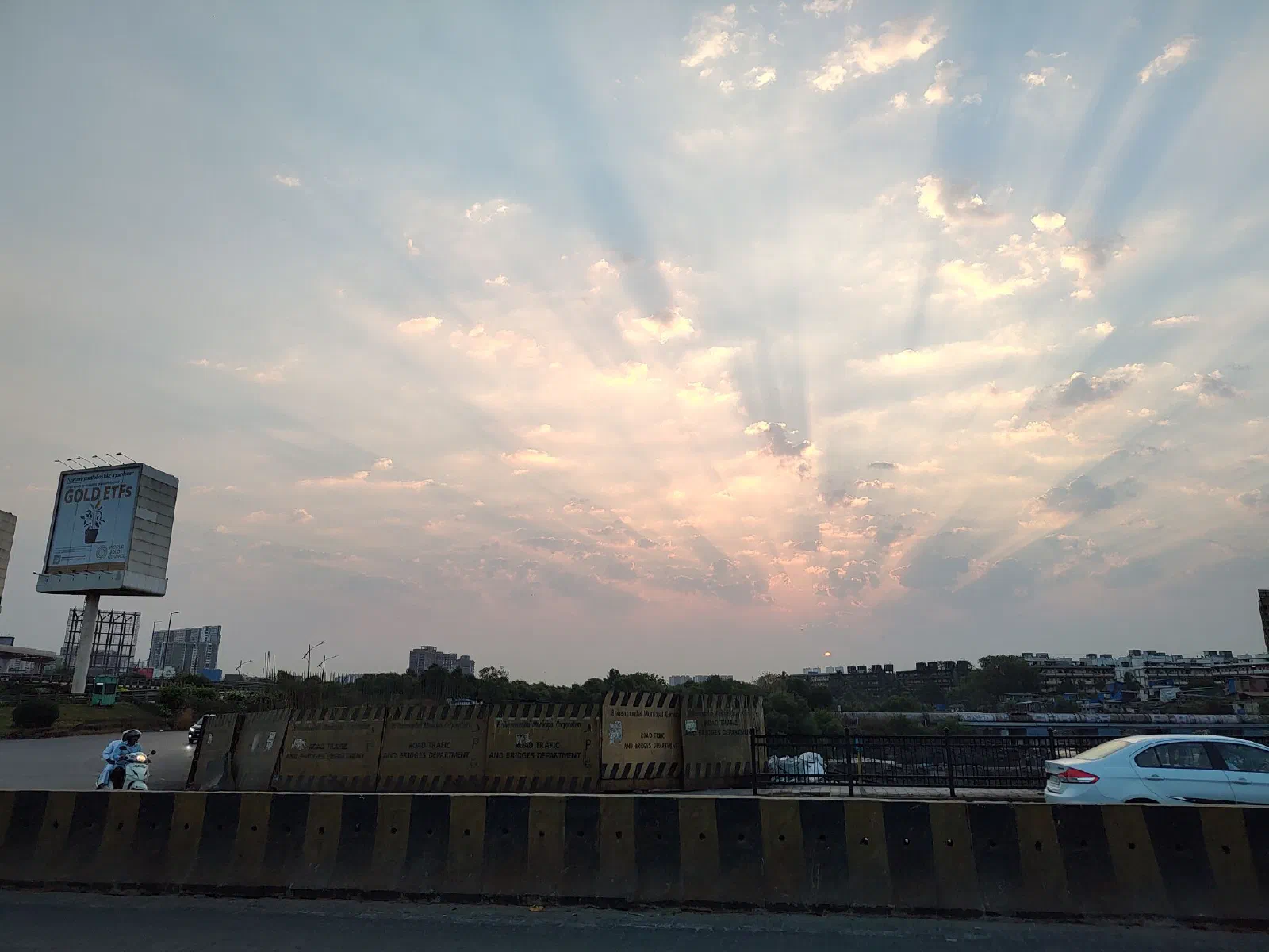 Sunrise and sunburst. 
